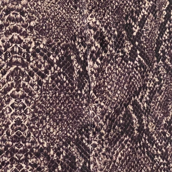 Chaps snake print skirt size 12 - Picture 3 of 7